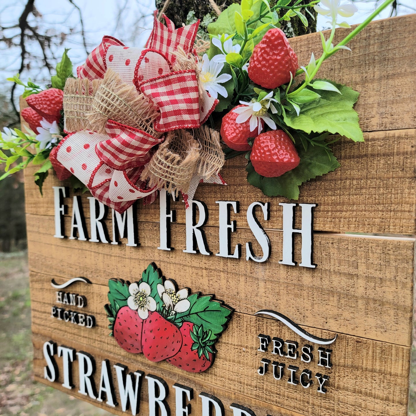 Wood Plank Strawberry Sign