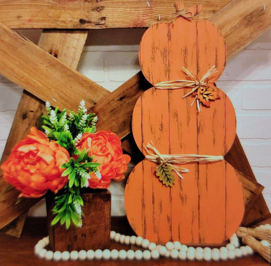 Adorable Stacked Pumpkins